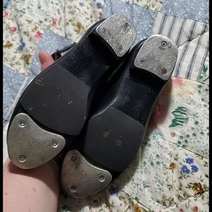 Tap shoes